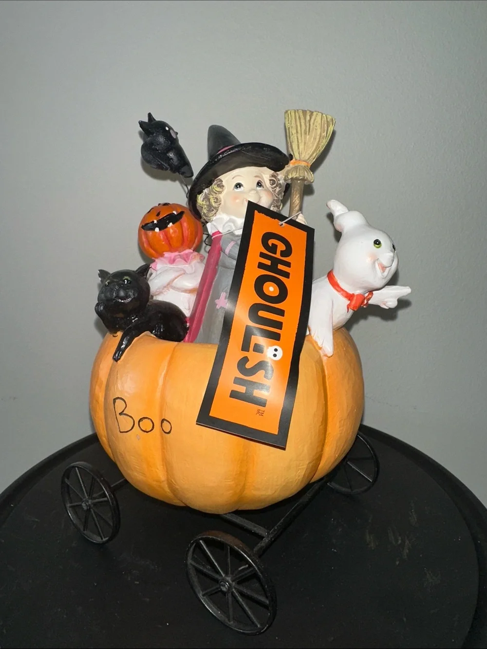 Halloween Pumpkin Wagon Figurine - Orange Ghost & Witch Décor